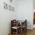 Villa Mike 105